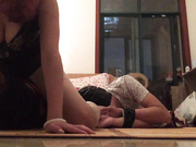 对白淫荡肉丝美少妇真会玩包养两个小鲜肉轮着舔逼逼