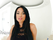 黑发人妻性爱玩弄高潮不断呻吟刺激流水