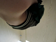 偷拍高中生课间尿尿毛巨多一看就是个骚逼