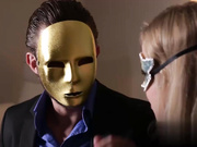 金发美女亚历克斯·弗莱克西 享受自发 DP 三人行并被精液覆盖