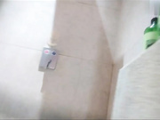 偷拍- 国内洗浴中心 偷拍嫩模美女洗浴