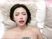 性感黑丝主播惨遭快递员无套内射