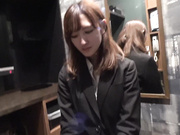 精品推薦 女神級美女白領星級酒店兼職服務猥瑣大叔 穿著制服裝掰穴直插花心幹得尖叫聲不斷 逼緊水超多 1080P高清原版