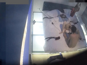 商務賓館鐘點房拍攝到的一對非常有情趣的年輕小情侶開房愛愛 道具炮機捆綁各種調教幹得欲仙欲死 1080P高清