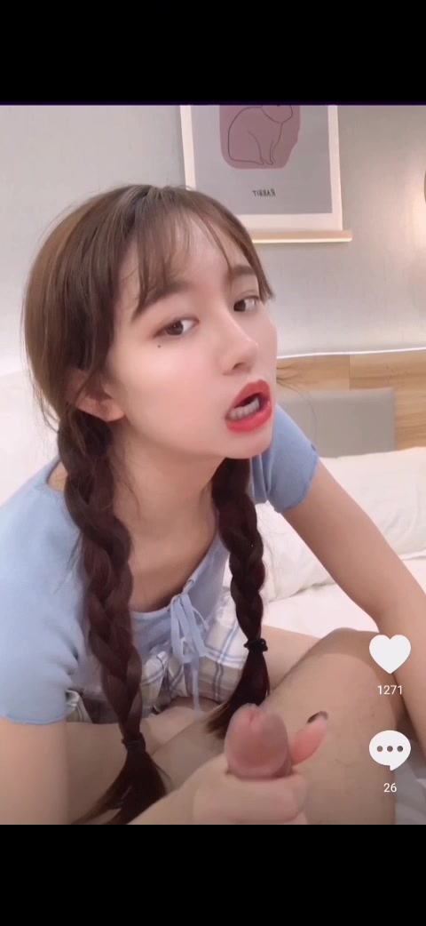 在吗 回复一下我好吗