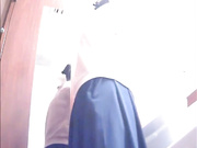 最新流出某大型商場公共衛生間女廁偷拍各式美女如廁噓噓 有個制服妹子肥嫩逼逼看得讓人欲火焚身 720P高清原版