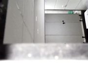 最新流出廁拍大神公共衛生間拍攝到的各式美女少婦如廁 貌似有個妹子來大姨媽把紙巾打濕輕輕擦B 1080P高清原版