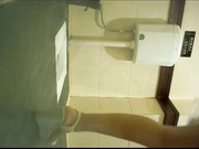 國內某超市公共女廁拍攝到的各式美女少婦如廁噓噓 貌似有個美女煙癮很大 露臉高清