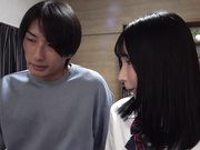 [DHLD-011] テスト前に泊まり込みで勉強会をする妹とそのお友達。勉強に集中するあまりの油断しまくり純白パンチラと - 4of5