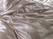 臺灣豪乳美眉和男友分手後被帶入酒店灌醉脫光衣服任意玩弄 玩胸玩穴草到尿尿 1080P原版高清