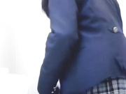 最新流出-某大型商場高級坐廁偸拍多位氣質美女如廁噓噓 有個黑絲翹臀妹子顏值蠻高的 1080P高清原版