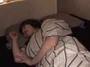 HAWA-372 素人妻が一般大学生の自宅にコンドーム1つ渡され一泊一度のゴム姦では満足できず宿泊中2度もガチ中出し - 3of5