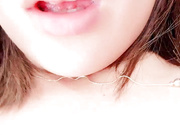 这么靓的妞都快让小哥干哭了，全程露脸乖巧听话，无套插入，多体位揉着奶子爆草抽插，浪叫呻吟不止精彩刺激