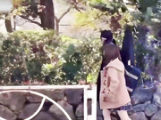 【迷奸轮奸两个音乐学院的小才女】 一高一矮，高个黑丝JK小美眉长得挺漂亮，折叠交换着操，大家都想玩漂亮的