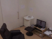 [DANDY-565]  「採精室でイケメン患者と2人きり！不意打ち射精に驚き精子を採取出来なかった熟年看護師が謝りながら2発目