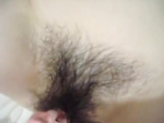 刚认识的大学妹子带到宾馆后强行干B，叫声太大直接用内裤塞住嘴。流泪求饶！