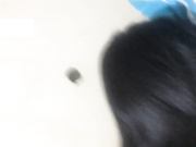 现在的学生真早熟 女生直接帮男友在教室里口爆！