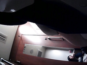 最新流出美女如云的餐厅高级坐厕偷拍第11季拿着咖啡等厕位的气质白领