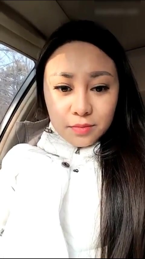 网红主播铁锤妹妹在雪地里野战直播吃一口雪玩冰火