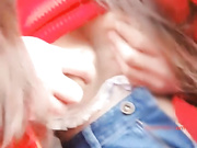 继二嫂之后又一牛逼大奶主播人生小骚妇户外景区给两个民工模样的人吃鸡巴