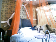 精品酒店偷拍清纯性感的大学美女和情人偷情啪啪时突然接到男友电话,骗说已经休息了,挂完电话疯狂爆操!国语!