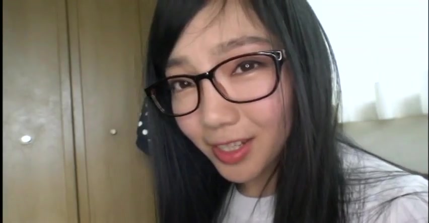 网络热搜台湾大奶千金《徐琪涵》赴日拍AV只因忘不了和男优的尬炮的滋味最新流出番号APKH-070