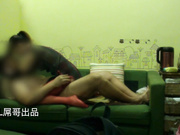 JL屌哥最新大作-性感漂亮的长腿美女沙发上被胖哥各种姿势爆操后又抱起来猛干,操的时间太久美女实在受不了!