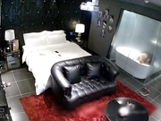 大学生情侣趁周末校外开房爱爱女友苗条马尾辫青春活力被排骨男插的大声淫叫说我不干了胡言乱语浴室又干一炮