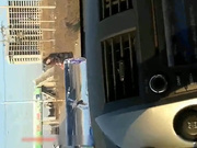 御姐搭上顺风车被老司机下药到矿泉水里 边走边摸拉到偏僻的地方 穿黑丝竟然不穿内裤 肥美BB露出无套内射