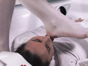 美女姐妹花白衣护士丝袜高跟性奋作品 肉感妹子紧身白衣摩擦高质量冲动，惊呆美女棒子最后竟然射了720P高清