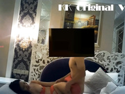 土豪大神约操某戏剧学院21岁超性感大美女,爽的大叫：大鸡巴操我逼,用力再快点,干小骚逼,太猛了,逼逼要被干烂了!