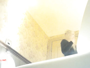 国内高级夜总会女厕偷拍来嘘嘘的小姐有几个颜值还不错