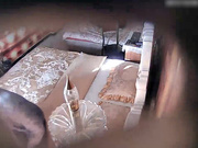 猥琐小伙憋坏了饥渴的把气质漂亮美女按倒激吻69互舔进入疯狂输出休息一会美女主动又干一炮操的美女边淫叫边说骚话