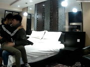 娇嫩苗条艺校大学生美女与男友开房造爱急不可耐穿上白丝激情69床上操到沙发抱起来日看不出漂亮美女这么骚