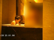 商场柜台经理约战有夫之妇卖化妆品的出轨骚妻二话不说按倒床上猛输出射完一起洗澡浴缸内又干一炮1080P原版