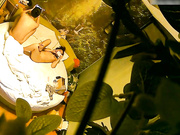 酒店TP漂亮大胸美女和情人开房啪啪,边玩手机边被干,第三次太猛都干哭了骚逼淫荡对白