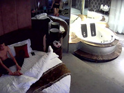 稀有私享台精选 情侣开房 排骨男友成公狗 扛起双腿往里怼 十分有劲