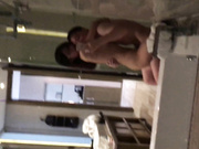 外表清纯文静的大三美女为了买名牌包包和室友攀比不惜和中年男酒店啪啪赚外快,操的真不轻各种猛插,国语!