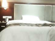 老哥探花约了个苗条身材大奶少妇TP啪啪 口交上位骑乘大力猛操呻吟娇喘诱人