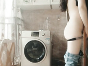 色弟弟午休工作间勾引强操极品S级身材骚姐姐 扒下牛仔裤后入不停怼操