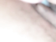 性瘾大的瑞雯露脸浴室湿身诱惑自慰，给小哥哥舔鸡巴洗干净直接后入翘臀非常好看，床上激情后入最后口爆