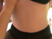 P站极品翘臀美少妇穿着各式情趣内衣和猛男炮友酒店开房激情啪啪被内射