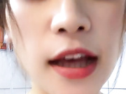 颜值不错红唇妹子和炮友啪啪大秀，口交舔弄被后入抽插猛操特写，呻吟娇喘非常诱人