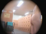 外站流出怪咖扮女性混入女子浴室游走在更衣间TP各色美女