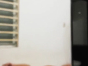 【全網首發】【愛愛流出】妹子為了吸上一口 不惜全裸給男票操上一把 還真是挺會玩 原版高清