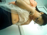 廁神潛入某大學校園公共女廁多機位定點偸拍各式年輕漂亮大學生妹子如廁 一線天饅頭穴看得讓人欲火焚身 1080P高清原版