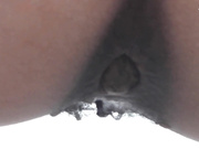 潜入搜查官系列牛逼坑神溜进国内某高校女卫生间隐藏隔间连续TP多位美女学妹上厕所大圆臀妹子正在排卵期