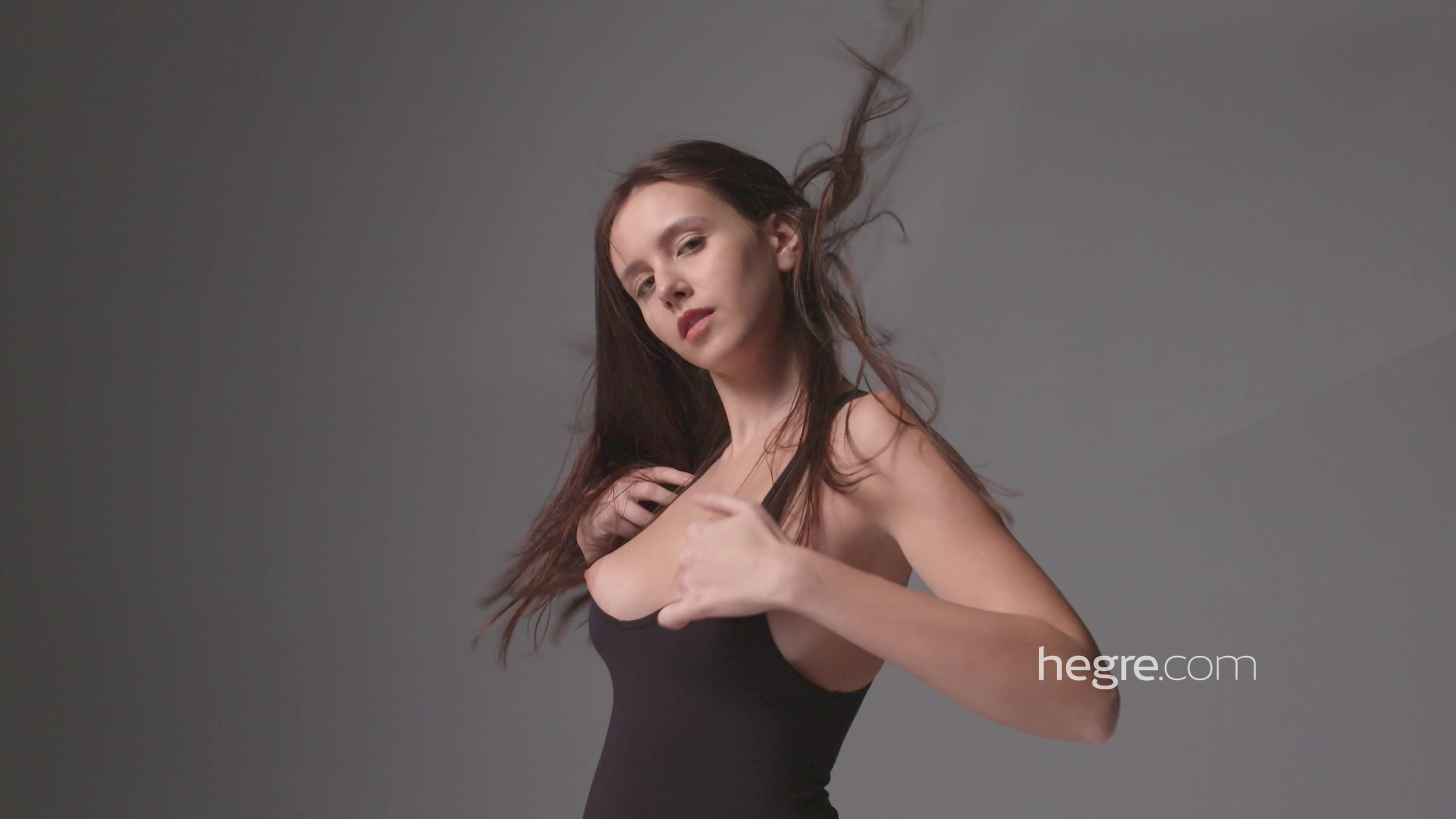 精品Hegre唯美大作乌克兰极品巨乳女神尤物艾莉莎平面全裸展示女体诱惑每一个动作都美极了4K画质