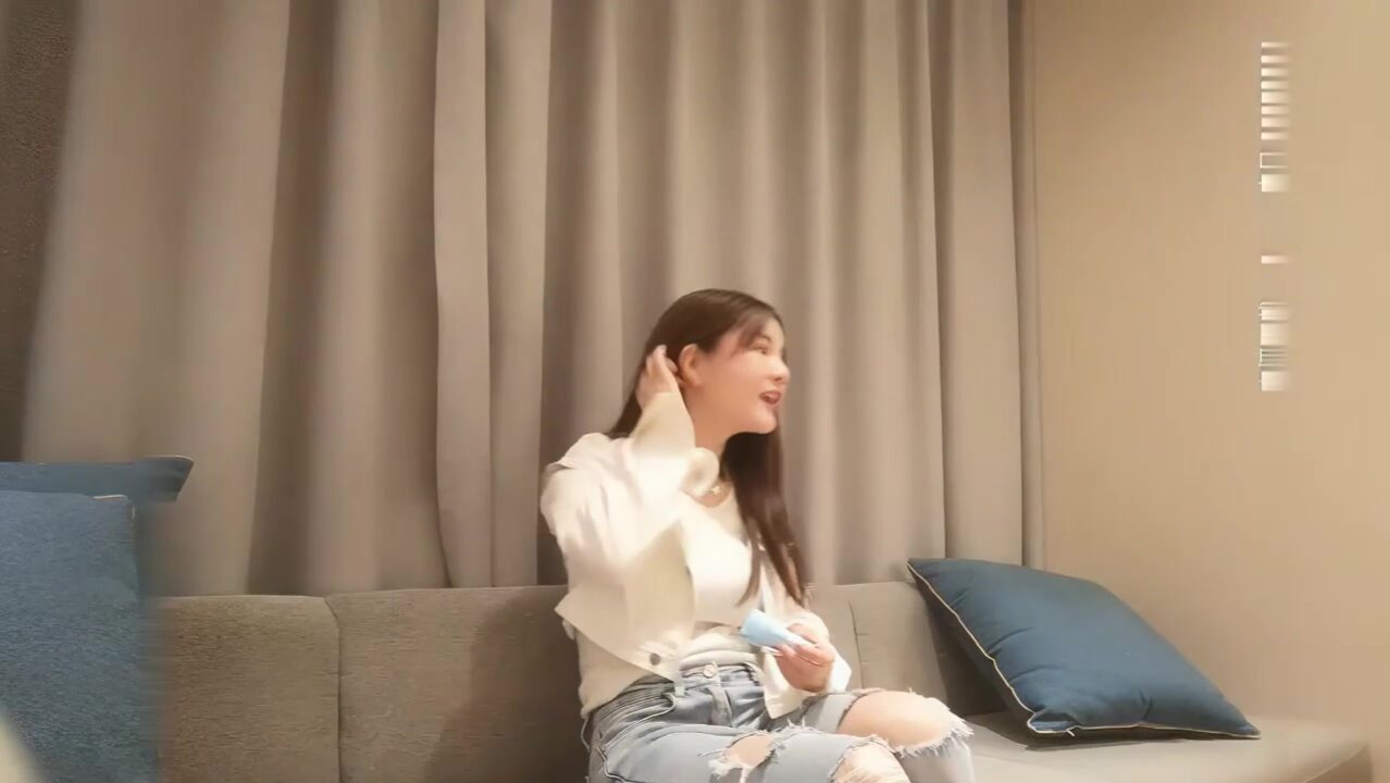 小宝寻花约了个极品颜值白衣美乳妹子，舔弄抽插猛操上位骑乘呻吟_ev