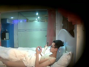 360监控偷拍 猥琐眼镜哥和极品身材的女神嘿咻嘿咻